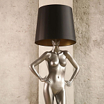 Лампа MANNEQUIN LAMP с абажуром руки на талии варинант исполнения - 4 | Loft Concept в Грозном