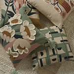 Подушка декоративная зеленого цвета с геометрическим рисунком Divine Abstractions варинант исполнения - 8 | Loft Concept в Грозном