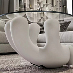 Дизайнерский журнальный стол с круглой прозрачной столешницей на белом фигурном основании Luqak варинант исполнения - 4 | Loft Concept в Грозном