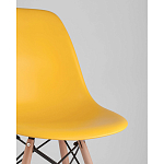 Пластиковый стул на ножках из массива бука Eames Yellow варинант исполнения - 2 | Loft Concept в Грозном