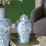 Ваза с крышкой и голубым цветочным рисунком на белом фоне Blue & White Ornament варинант исполнения - 4 | Loft Concept в Грозном