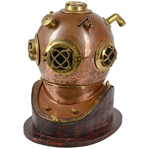 Антикварный водолазный скафандр