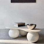 Дизайнерский журнальный стол с изогнутой столешницей на круглых ножках Rigilyr варинант исполнения - 1 | Loft Concept в Грозном