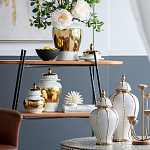 Ваза белая с крышкой и золотистыми фрагментами Chinoiserie Ceramics варинант исполнения - 3 | Loft Concept в Грозном