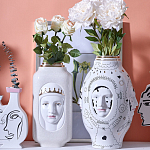 Ваза с декоративными лицами и графическими элементами в виде сердец и символов Faces of Imagination варинант исполнения - 2 | Loft Concept в Грозном
