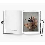 Подарочное издание про феминизм в моде Марии Грации Кьюри Her Dior Maria Grazia Chiuris New Voice варинант исполнения - 3 | Loft Concept в Грозном