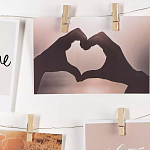 Рамка для фото с подсветкой c 6-ю деревянными прищепками в комплекте Photo Backlight варинант исполнения - 4 | Loft Concept в Грозном