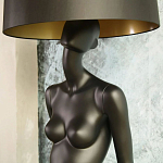 Лампа MANNEQUIN LAMP с абажуром модельный позинг варинант исполнения - 4 | Loft Concept в Грозном