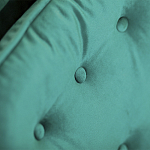 Кресло с мягкой обивкой из велюра на 4-х ножках из массива березы Scarlett Armchair green варинант исполнения - 4 | Loft Concept в Грозном