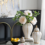 Ваза белая с крышкой и золотистыми вертикальными полосками Chinoiserie Ceramics варинант исполнения - 2 | Loft Concept в Грозном