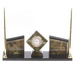 Настольный канцелярский набор из змеевика и офиокальцита с визитницами и часами Successful Leader варинант исполнения - 1 | Loft Concept в Грозном