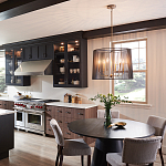 Люстра цвета латунь с 6-ю лампами свечами внутри цилиндрического абажура из черных металлических реек Kichler варинант исполнения - 8 | Loft Concept в Грозном