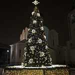 Уличная Новогодняя Ель с золотыми шарами и звездой на вершине в комплекте варинант исполнения - 2 | Loft Concept в Грозном