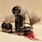 Шкатулка из эпоксидной смолы с цветами черная Epoxy Resin Box Black варинант исполнения - 2 | Loft Concept в Грозном