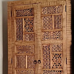 Этнический шкаф с орнаментом резьба из дерева Indian Antique Furniture варинант исполнения - 1 | Loft Concept в Грозном