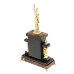 Часы настольные бронзовые из натурального камня Яшма с декором в виде Фемиды Themis Stone Clock варинант исполнения - 4 | Loft Concept в Грозном